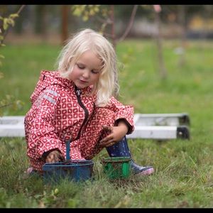🤍❤️🌧DUCKSDAY RAINSUIT TODDLER size 110/116 in funky red.🌧🤍❤️